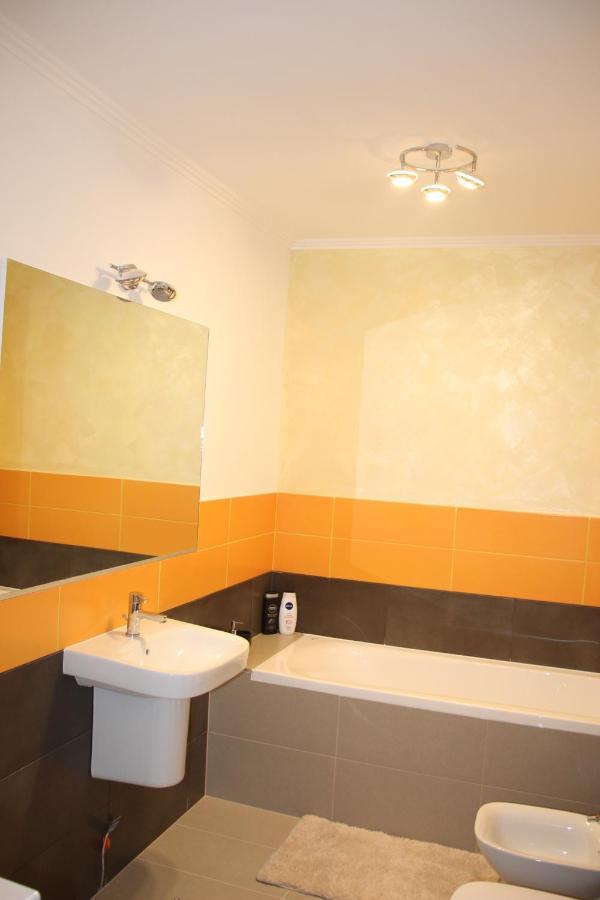 Ferienwohnung Lowcost Tryp Oradea Exterior foto