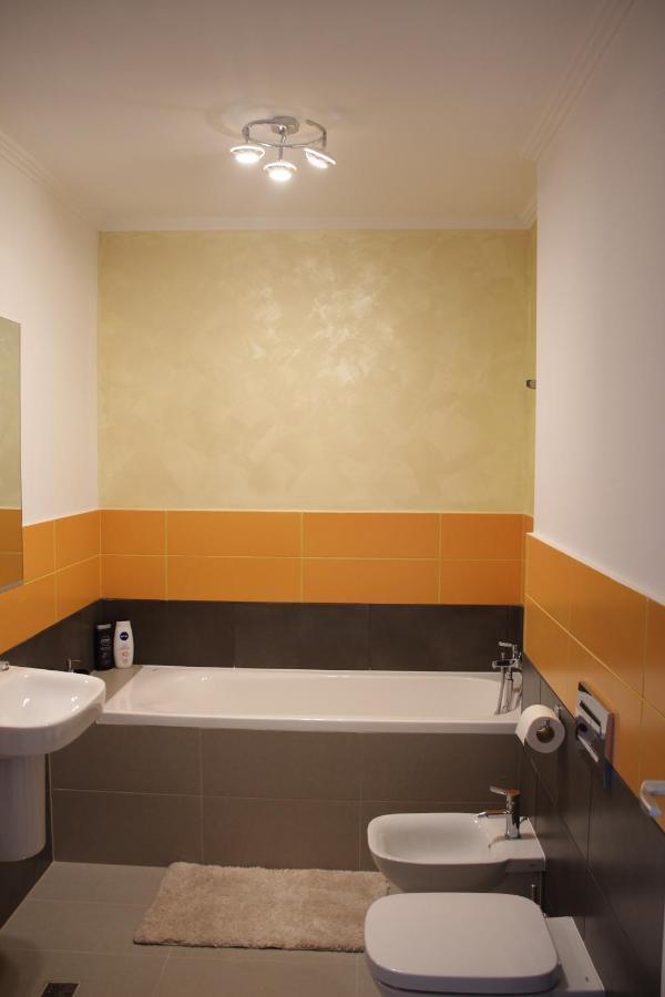 Ferienwohnung Lowcost Tryp Oradea Exterior foto